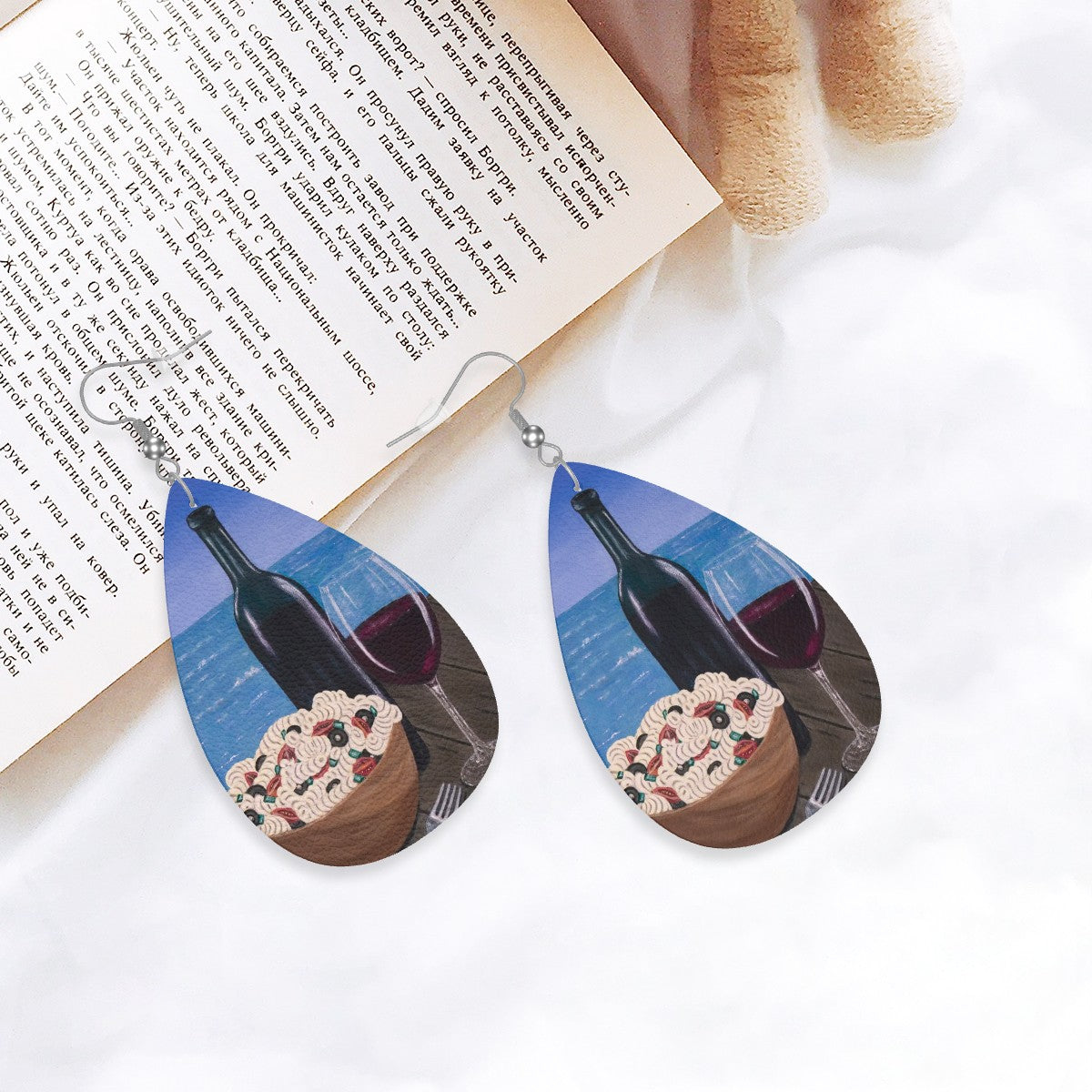 Al Fresco at the Pier – Lightweight Art Earrings – by Roberta Pacino