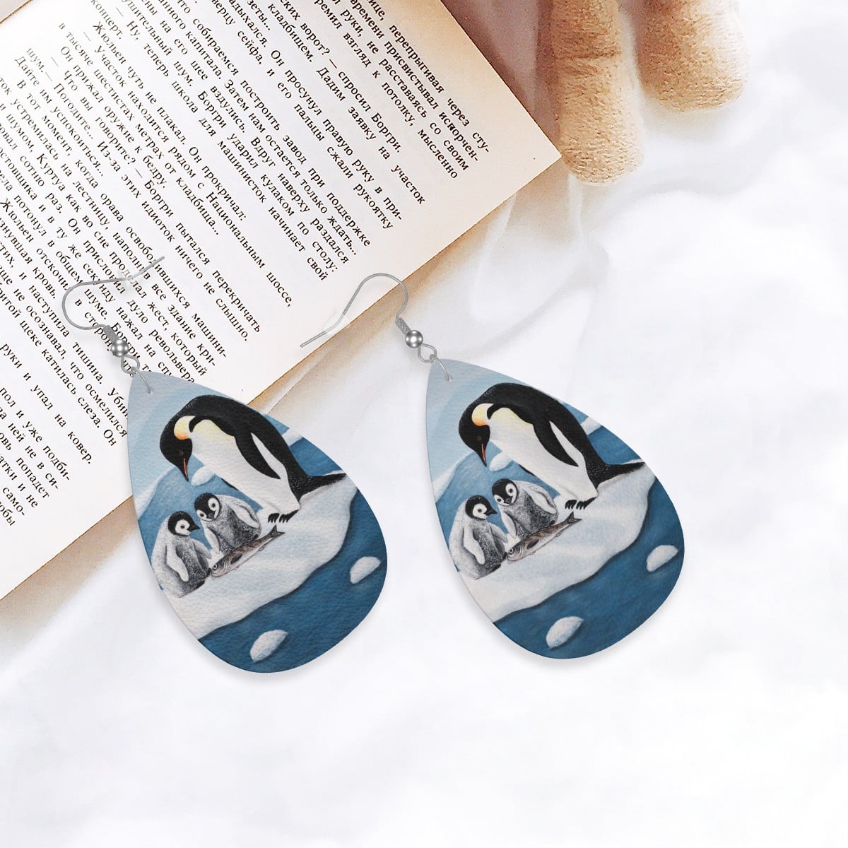 Icy Love – Lightweight Art Earrings – by Roberta Pacino